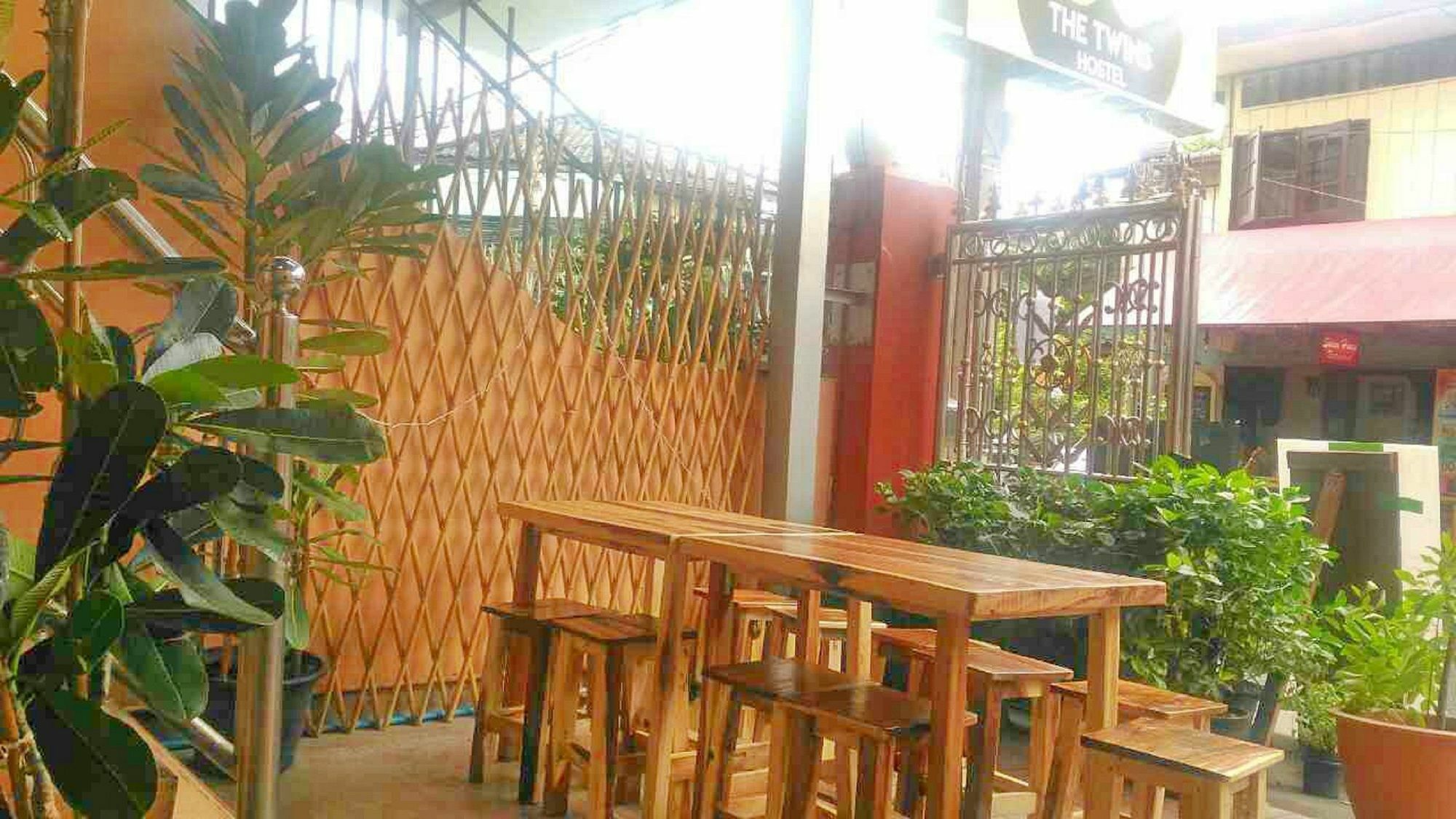 The Twins Hostel Banguecoque Exterior foto